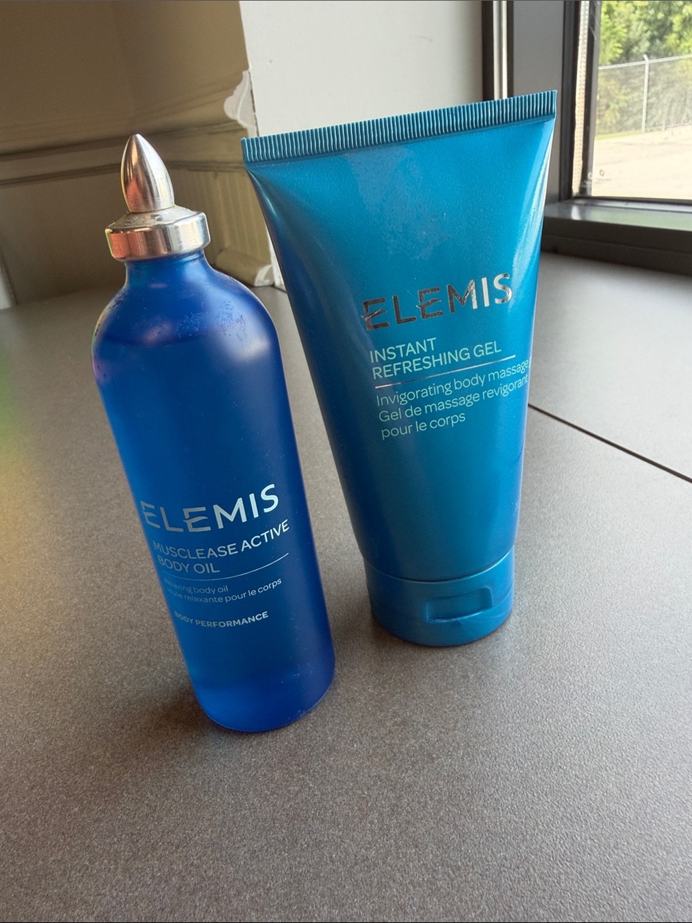 Elemis muslease active body oil and refreshing gel